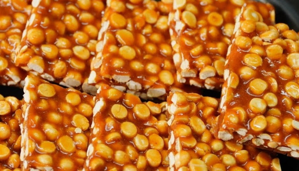 Roasted chana Chikki