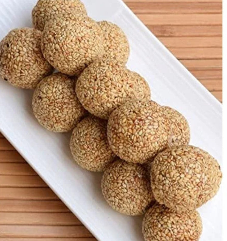 White sesame chikki